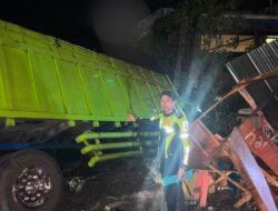 Diduga Rem Blong, Truk Alami Kecelakaan Lalu Lintas di Nagari Talang Solok
